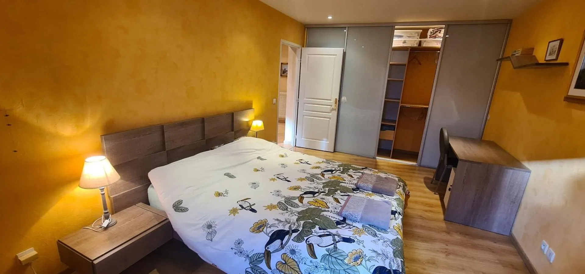 Grand Appartement Les Lumieres D'Evian 0*, Évian-les-Bains